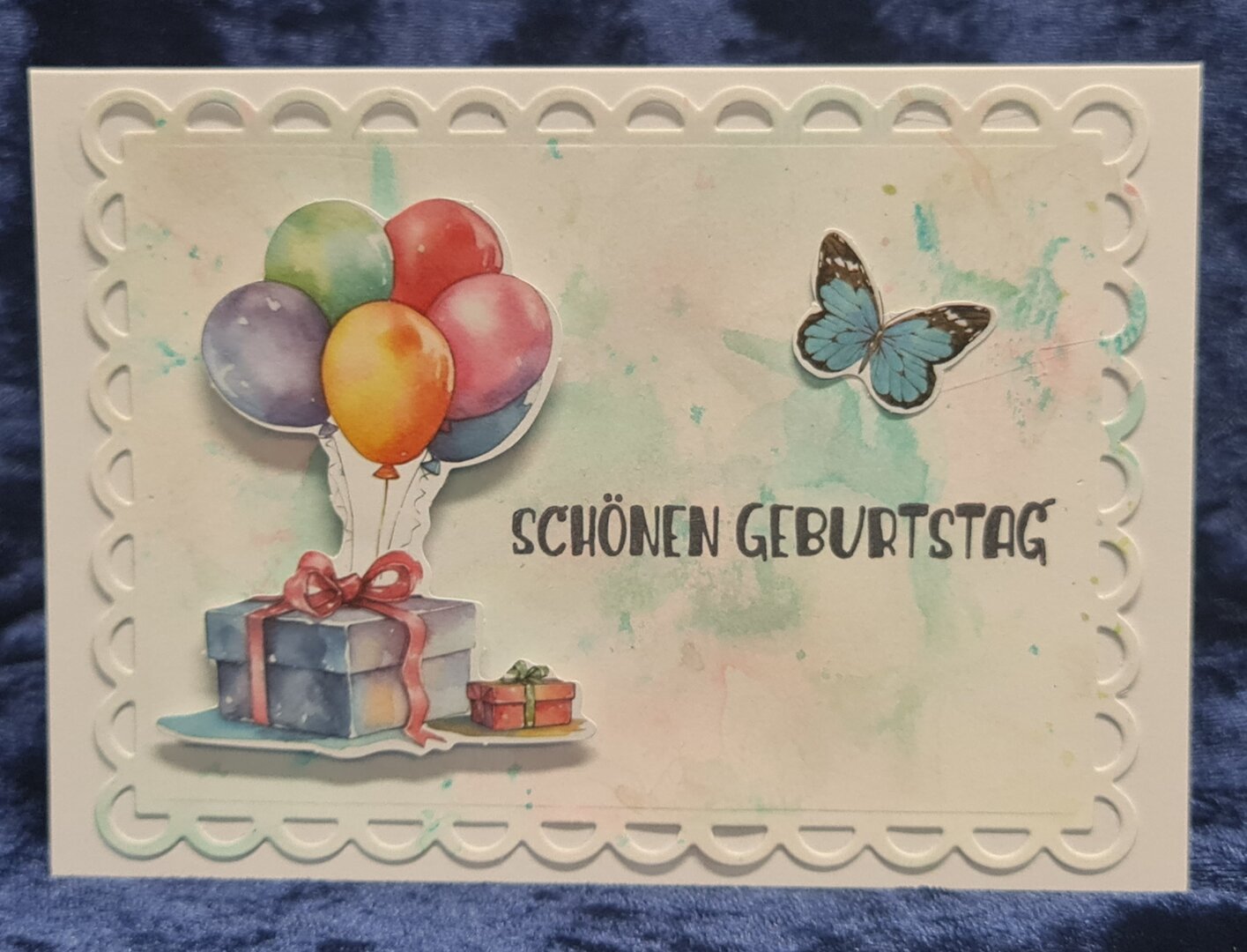Geschenk mit Ballon
